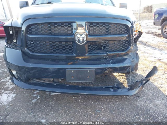 1C6RR7FG5HS508854 RAM 1500 Express  4x4 6'4 Box