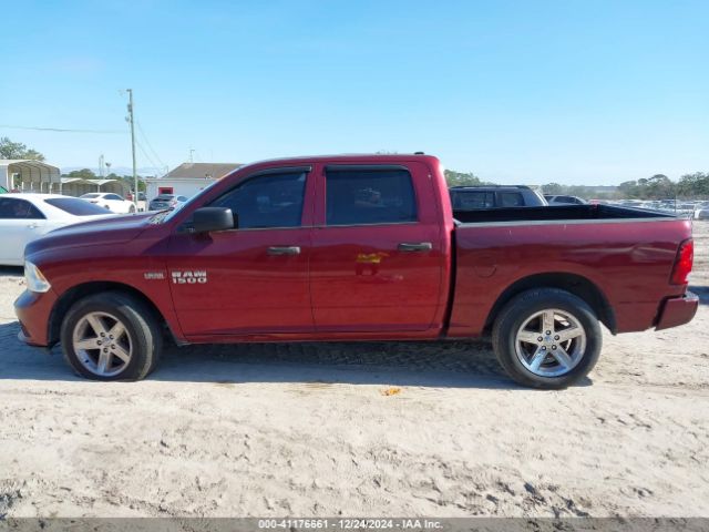 1C6RR7KT4JS286641 RAM 1500 Express  4x4 5'7 Box
