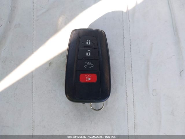 4T3RWRFV0MU017606 Toyota Rav4 Hybrid Xle