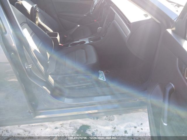 1VWSA7A31NC001667 Volkswagen Passat 2.0t Se