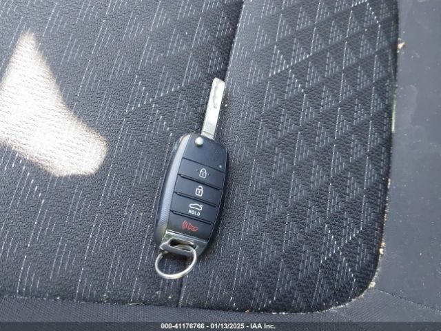 3KPA25AD4ME433699 KIA Rio 5-door S