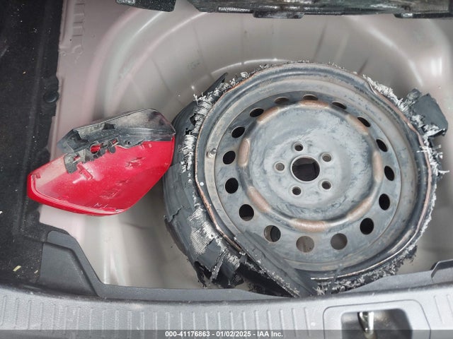 JTDEPRAE9LJ044593 Toyota COROLLA LE
