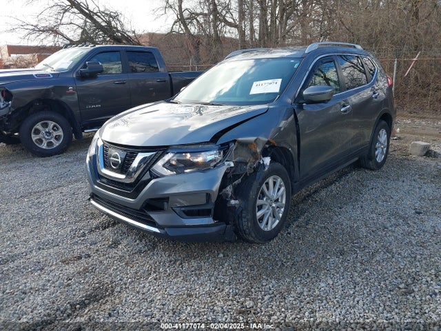 Nissan ROGUE SV 2017 5N1AT2MV5HC865579 Image 2
