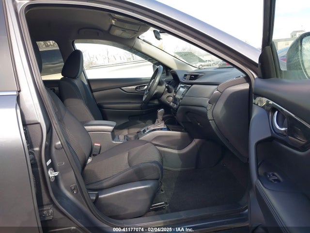 Nissan ROGUE SV 2017 5N1AT2MV5HC865579 Image 5