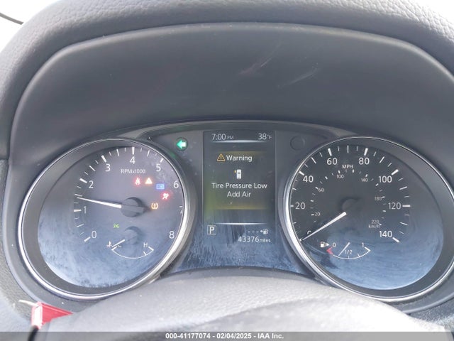 Nissan ROGUE SV 2017 5N1AT2MV5HC865579 Image 7