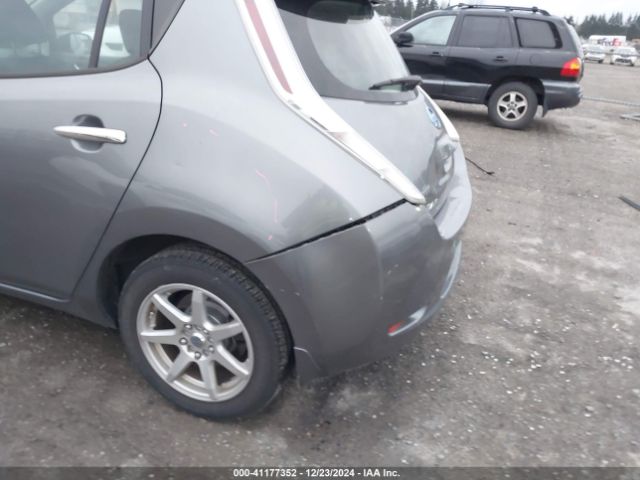 1N4AZ0CP3FC305704 Nissan LEAF S