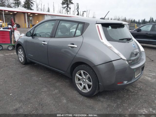 1N4AZ0CP3FC305704 Nissan LEAF S