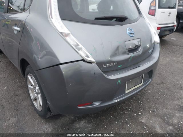 1N4AZ0CP3FC305704 Nissan LEAF S