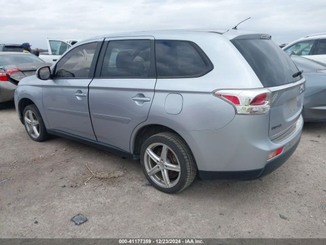 JA4AD3A35EZ018199 Mitsubishi Outlander Se