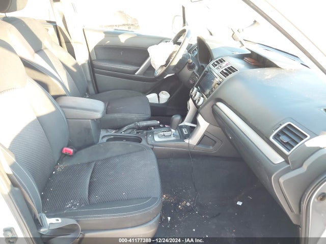 JF2SJAGC1JH463460 Subaru Forester 2.5i Premium