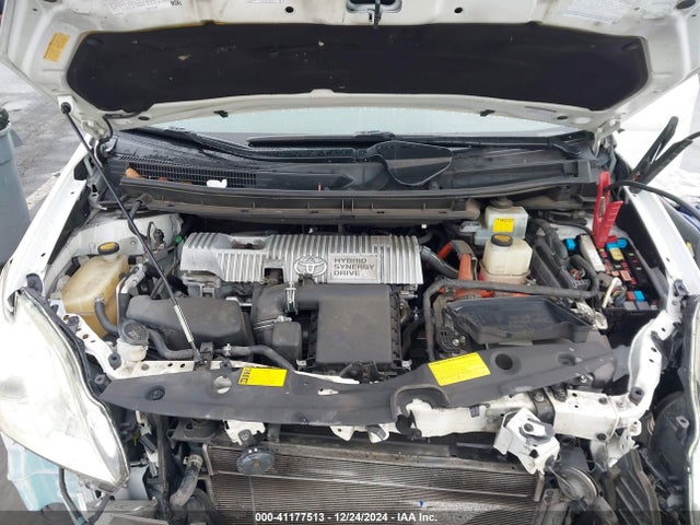 Toyota Prius Two 2014 JTDKN3DUXE1737913 Image 10