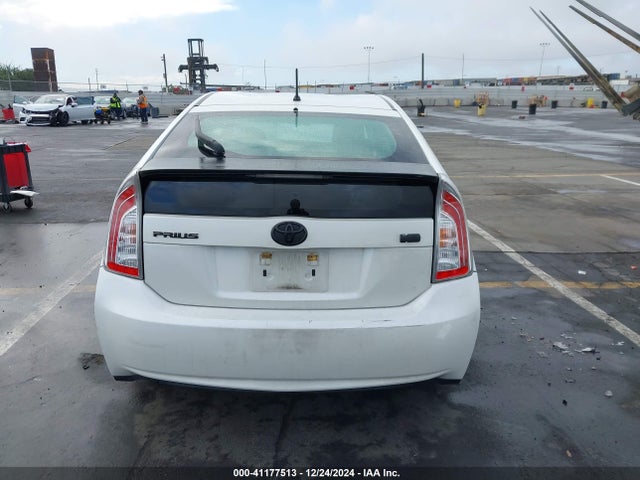 Toyota Prius Two 2014 JTDKN3DUXE1737913 Image 17
