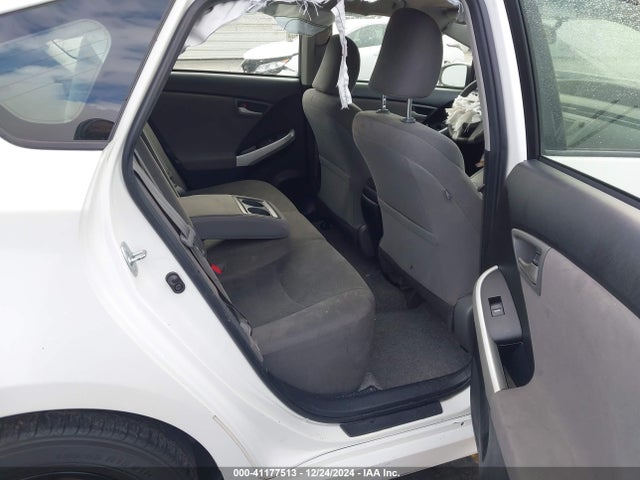 Toyota Prius Two 2014 JTDKN3DUXE1737913 Image 8