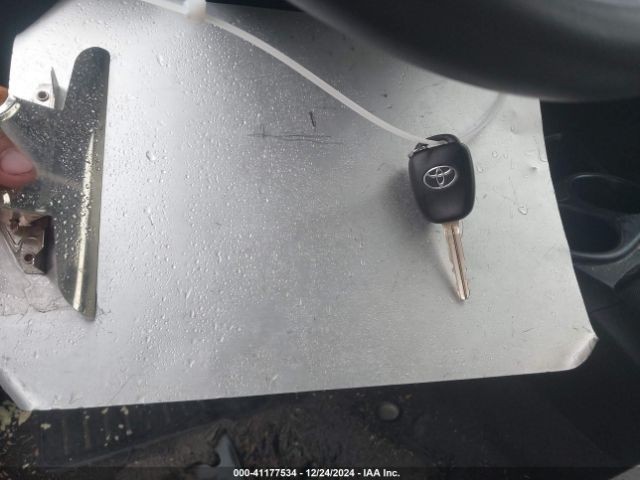 JTDKDTB39F1101482 Toyota Prius C One