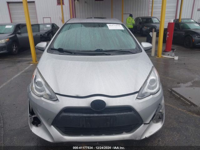 JTDKDTB39F1101482 Toyota Prius C One