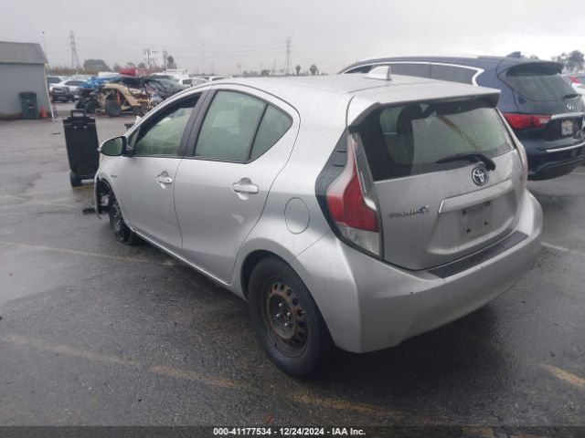 JTDKDTB39F1101482 Toyota Prius C One