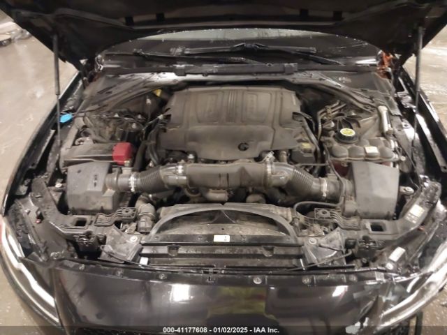 SAJBJ4BVXHCY38196 Jaguar Xf 35t Premium