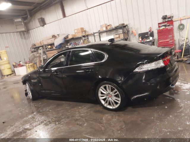 SAJBJ4BVXHCY38196 Jaguar Xf 35t Premium
