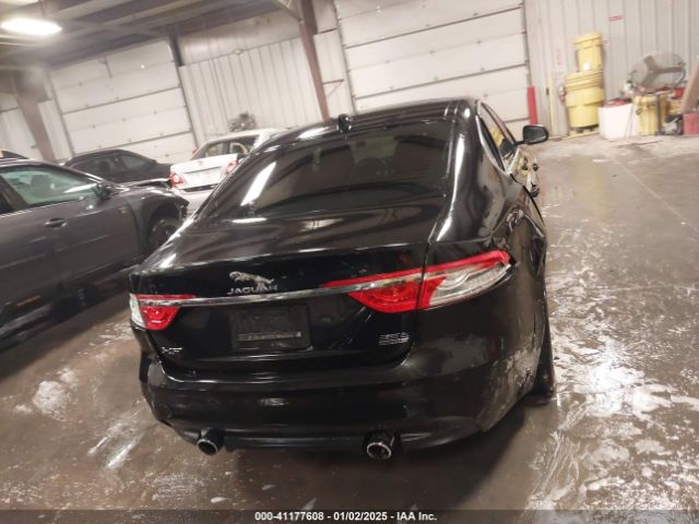 SAJBJ4BVXHCY38196 Jaguar Xf 35t Premium