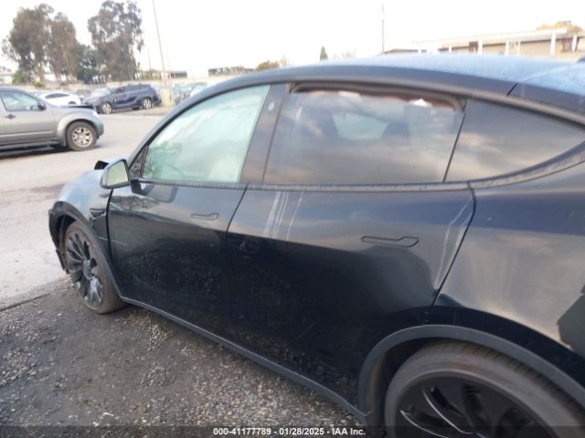 7SAYGDEF2NF512518 Tesla Model Y Performance Dual Motor All-wheel Drive