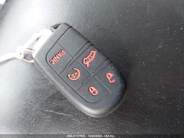 2019 CHRYSLER 300 2C3CCAAG0KH651296 Photo 10