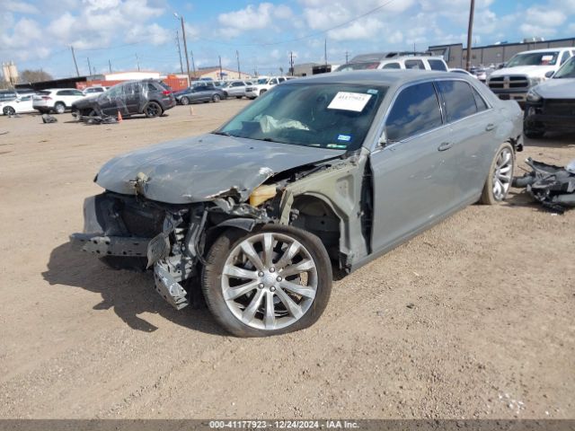 2019 CHRYSLER 300 2C3CCAAG0KH651296 Photo 1