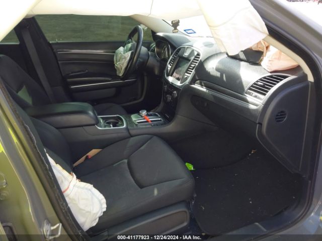 2019 CHRYSLER 300 2C3CCAAG0KH651296 Photo 4