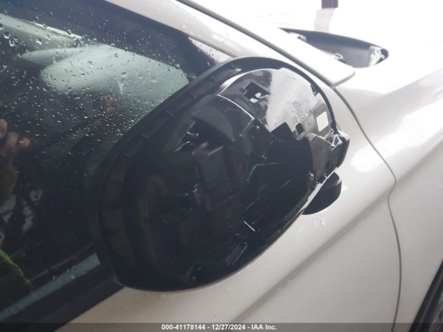 JA4AD2A3XHZ035689 Mitsubishi Outlander Es