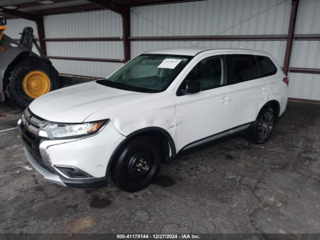 JA4AD2A3XHZ035689 Mitsubishi Outlander Es