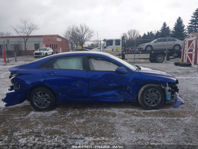 KMHLM4DJ1RU111315 Hyundai Elantra Hybrid Blue