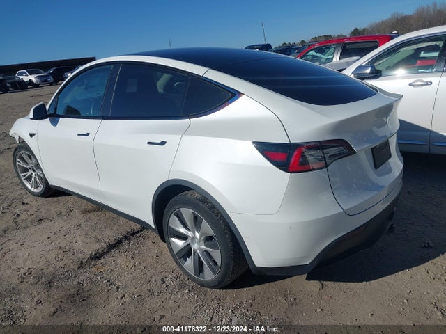 2020 TESLA MODEL Y 5YJYGDEE2LF044193 Photo 2