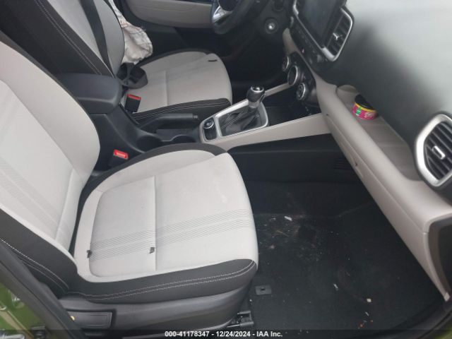 KMHRC8A37NU171572 Hyundai Venue Sel