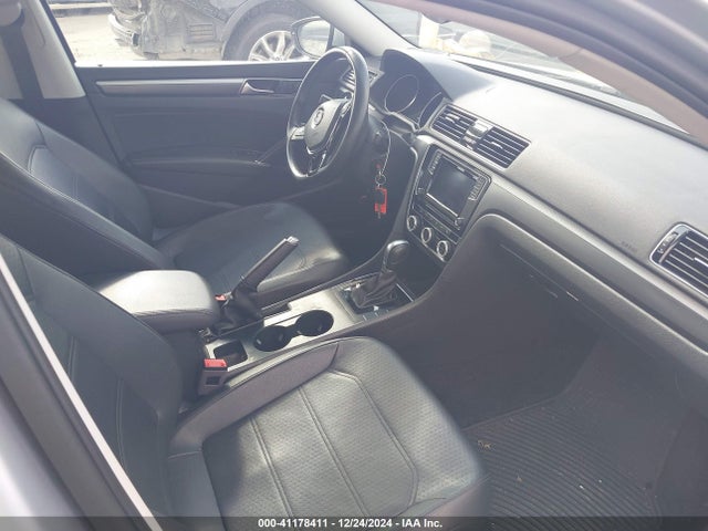 Volkswagen Passat 2018 1VWAA7A32JC049619 Image 5