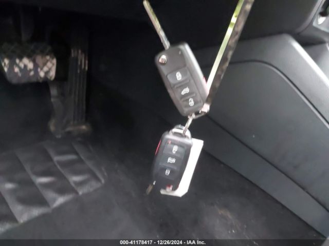3VW267AJ8GM275563 Volkswagen Jetta 1.4t S