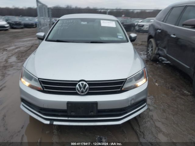 3VW267AJ8GM275563 Volkswagen Jetta 1.4t S
