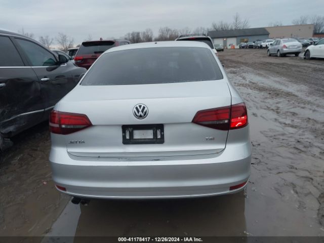 3VW267AJ8GM275563 Volkswagen Jetta 1.4t S