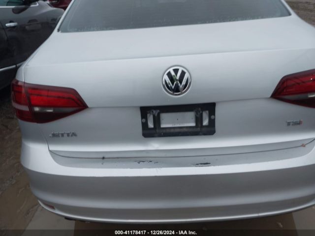 3VW267AJ8GM275563 Volkswagen Jetta 1.4t S