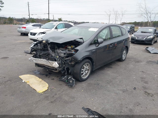 Toyota Prius V Two 2017 JTDZN3EU9HJ072939 Image 2