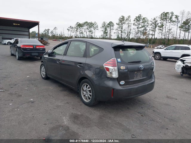 Toyota Prius V Two 2017 JTDZN3EU9HJ072939 Image 3