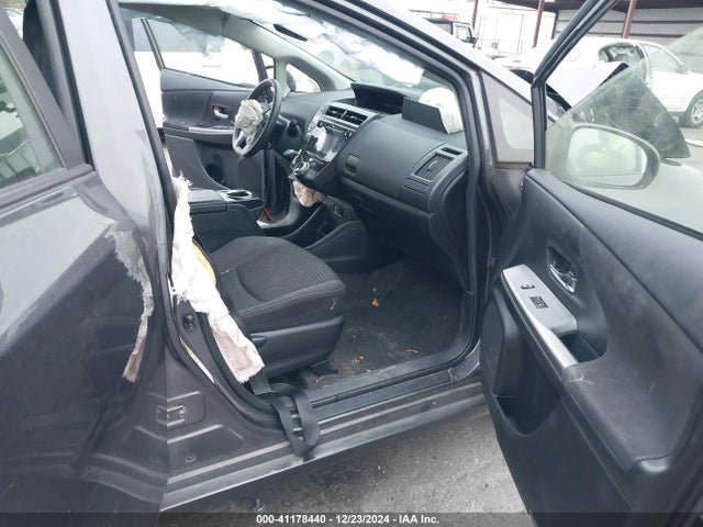 Toyota Prius V Two 2017 JTDZN3EU9HJ072939 Image 5