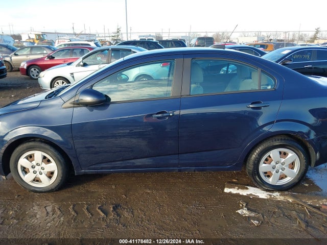 Chevrolet Sonic Ls Auto 2015 1G1JA5SH5F4127385 Image 14