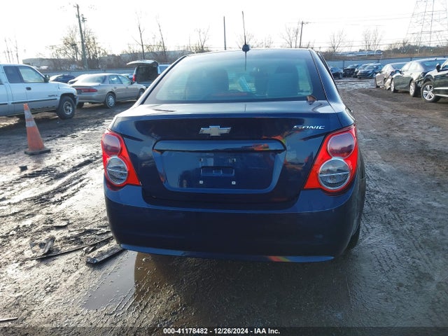 Chevrolet Sonic Ls Auto 2015 1G1JA5SH5F4127385 Image 16