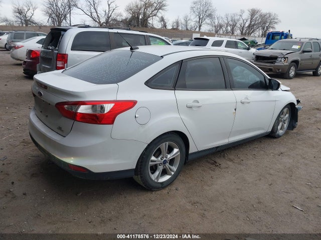 Ford FOCUS SE 2014 1FADP3F26EL317574 Image 4