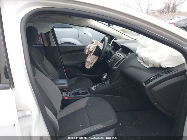 Ford FOCUS SE 2014 1FADP3F26EL317574 Image 5
