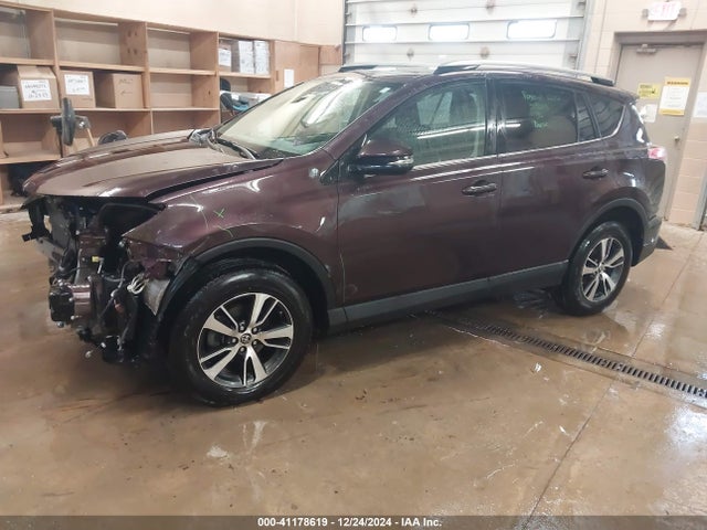 2T3RFREVXJW757063 Toyota Rav4 Adventure/xle