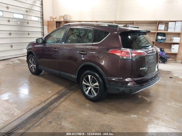2T3RFREVXJW757063 Toyota Rav4 Adventure/xle