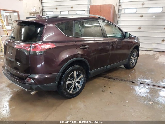 2T3RFREVXJW757063 Toyota Rav4 Adventure/xle