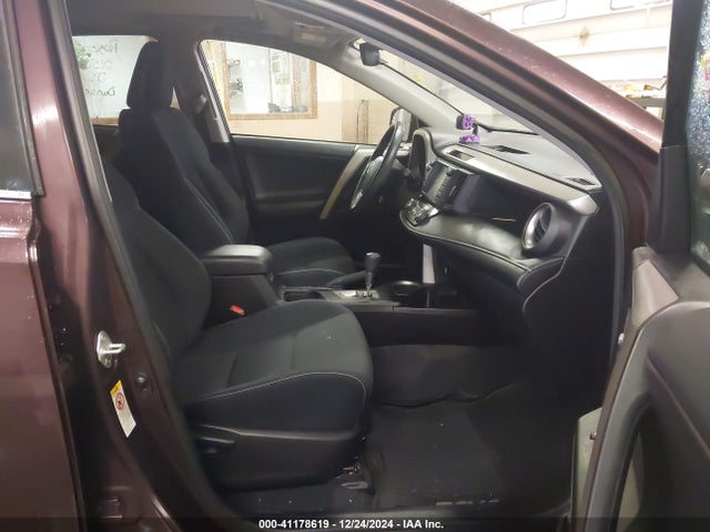2T3RFREVXJW757063 Toyota Rav4 Adventure/xle