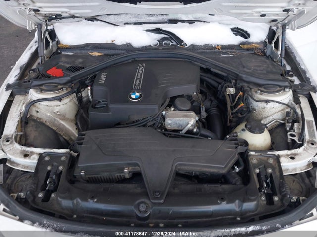 WBA3C3C5XEF984207 BMW 320i Xdrive