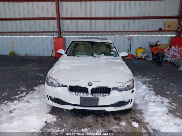 BMW 320i Xdrive 2014 WBA3C3C5XEF984207 Image 12